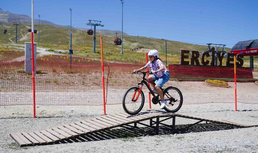 Erciyes’te Bisiklet Ve Aktivite Parkı Sezonu Açıldı