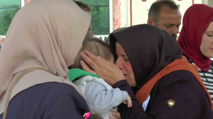 Kayserili Hacı Adayları Dualarla Uğurlandı