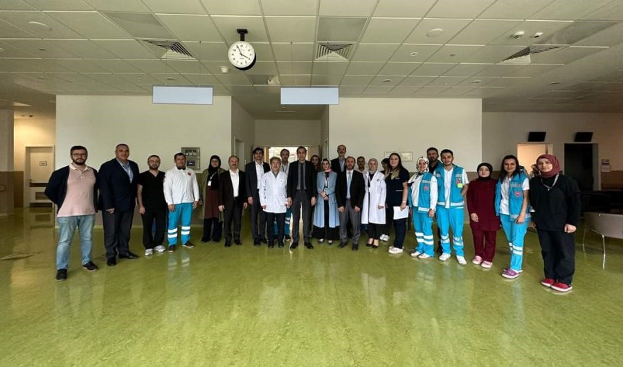 Erşan, Evde Sağlık Hizmetleri Personelini Ziyaret Etti