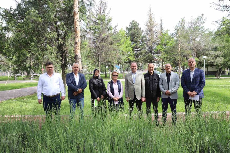 Büyükşehir’den İnsan Ve Çevreye Zararsız, Yerli Biyoteknolojik Ve Organik Gübre