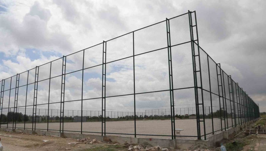 Konyaspor Tesislerine 2 Yeni Çim Saha