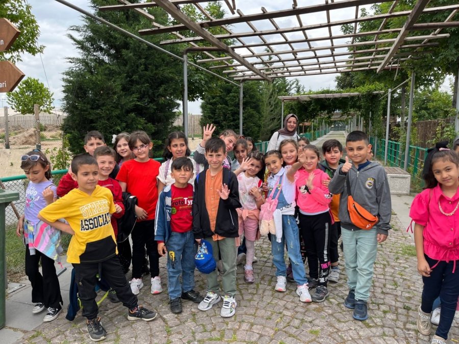 İl Milli Eğitim Müdürü Verdiği Sözü Tuttu, Öğrenciler Unutulmaz Bir Gün Yaşadı