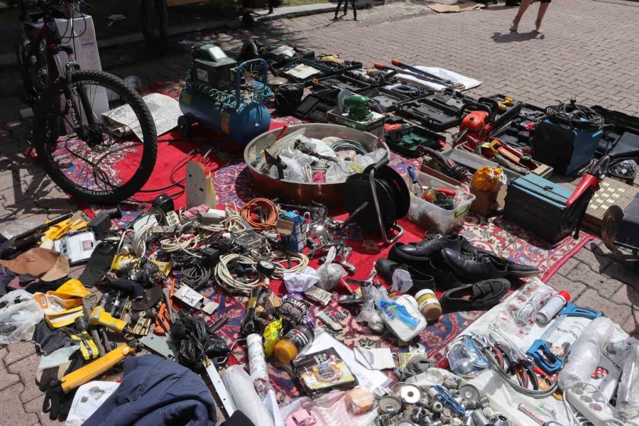 Ne Bulduysa Çalmış