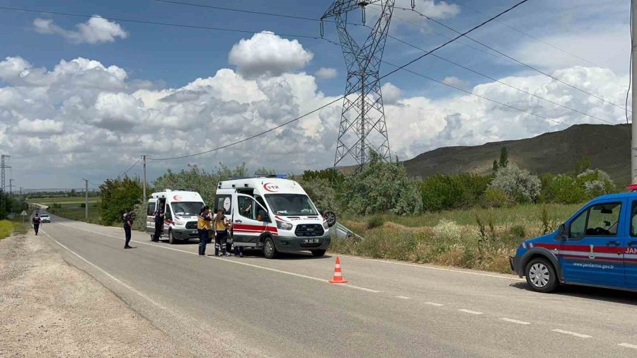 Aksaray’da Otomobil Takla Attı: 2 Yaralı