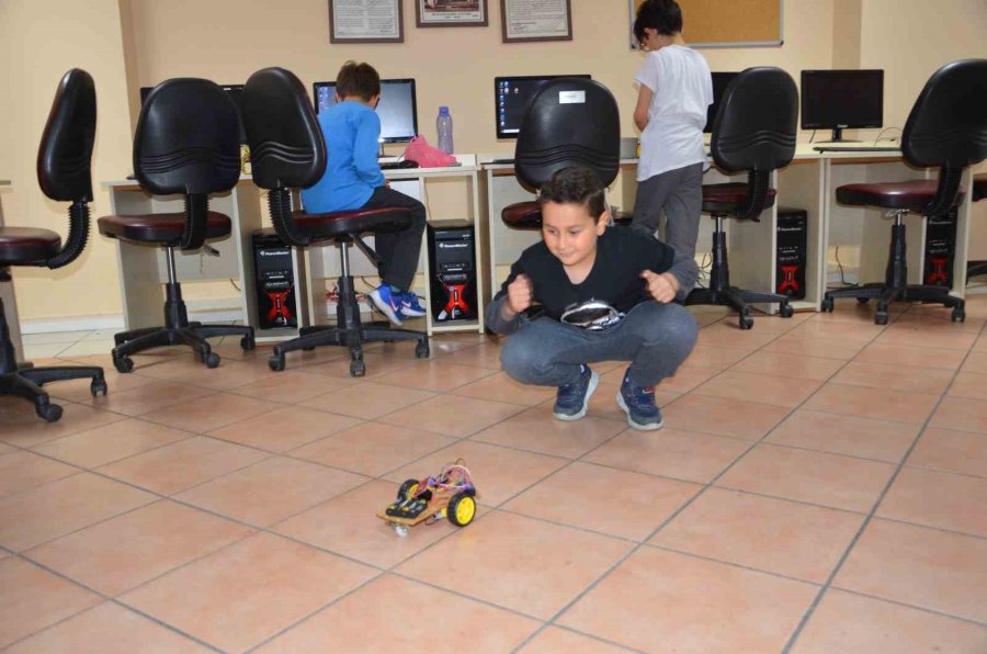 Alanya Atabem’den Bir İlk Bluetooth Kontrollü Araba Projesi