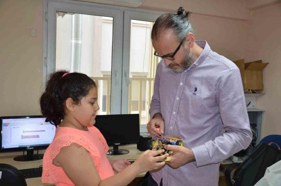 Alanya Atabem’den Bir İlk Bluetooth Kontrollü Araba Projesi