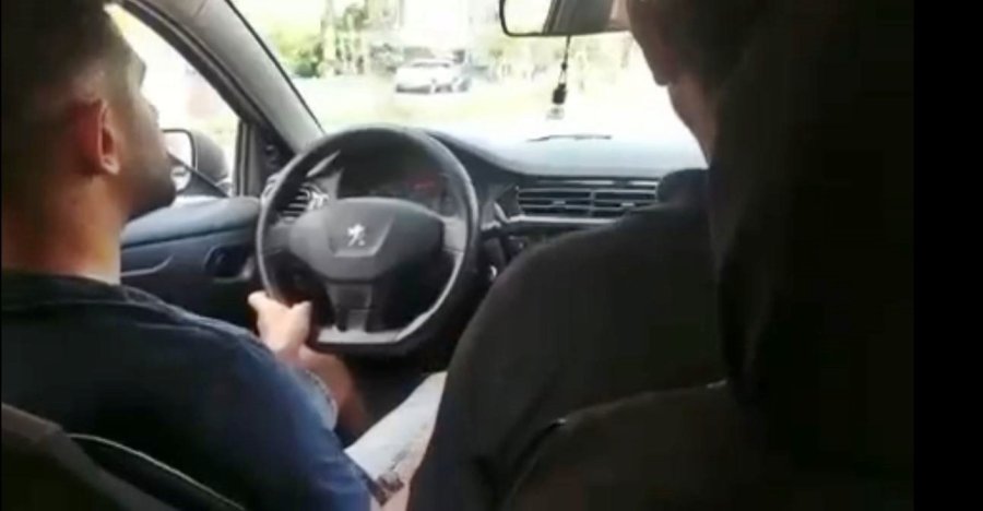 Polis İle Taksici Müşteri Kılığına Girdi, Korsan Taksici Siren Seslerini Duyunca Neye Uğradığını Şaşırdı