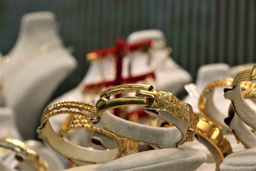 40 Yıl Önce Köydeki Markette Kurduğu Hayalini Şehirde Gerçekleştirmenin Gururunu Taşıyor