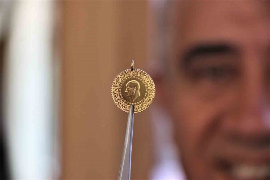 40 Yıl Önce Köydeki Markette Kurduğu Hayalini Şehirde Gerçekleştirmenin Gururunu Taşıyor