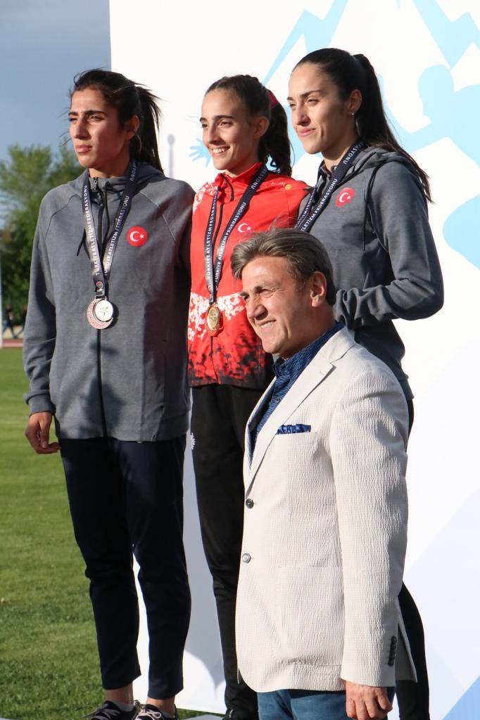 Eskişehirli Genç Atlet Madalyalarına Bir Yenisini Ekledi