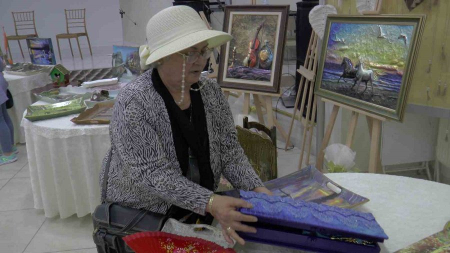 72 Yaşında Sanatı Bırakmadı