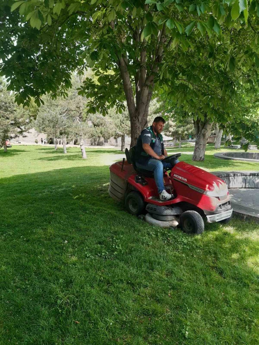 Kayseri’de Yabancı Otlarla Mücadele
