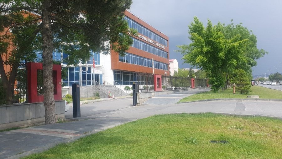 Aile Ve Sosyal Politikalar İl Müdürlüğü’nde İntihar Girişimi