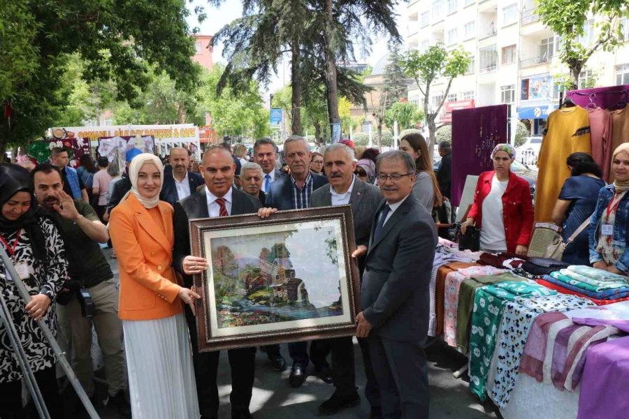 Halk Eğitim Kursiyerleri Hünerlerini Sergiledi