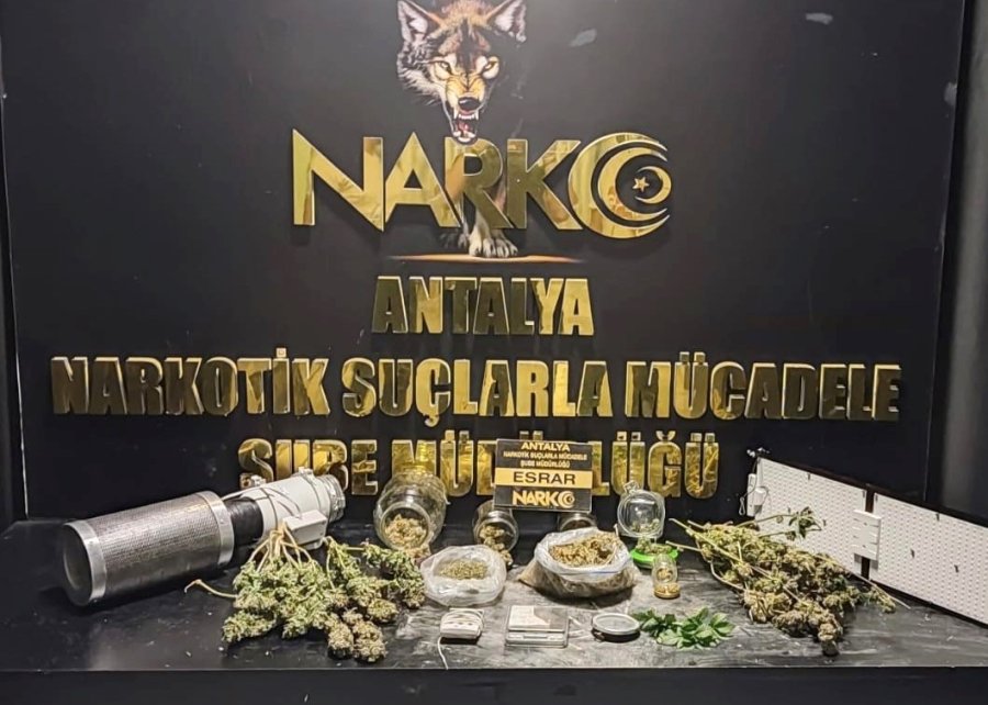 Uyuşturucu Madde İmal Ve Ticareti Yaptığı İddia Edilen 5 Şüpheli Yakalandı