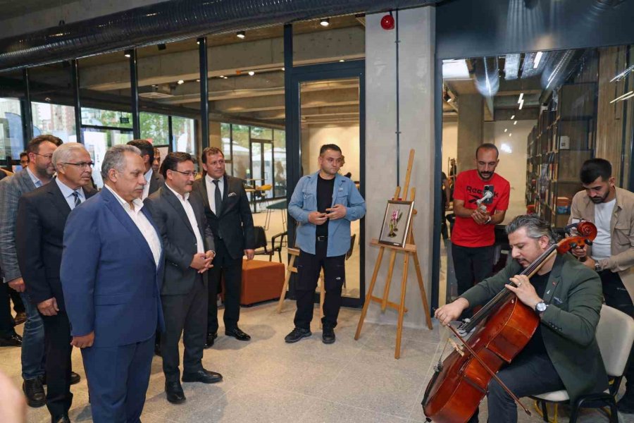 Talas’ta Gençliğin Buluşma Noktası ’genç Ofis’