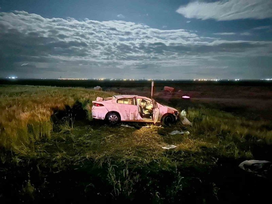 Kum Yüklü Tır Karşı Şeride Geçip 2 Araca Çarptı: 1 Ölü, 7 Yaralı