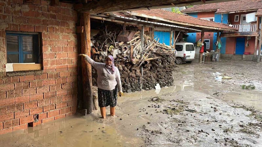 Başkan Tepe: "benim Çocukluğum Buralarda Geçti, Böyle Bir Yağış Ve Sel Görmedim”