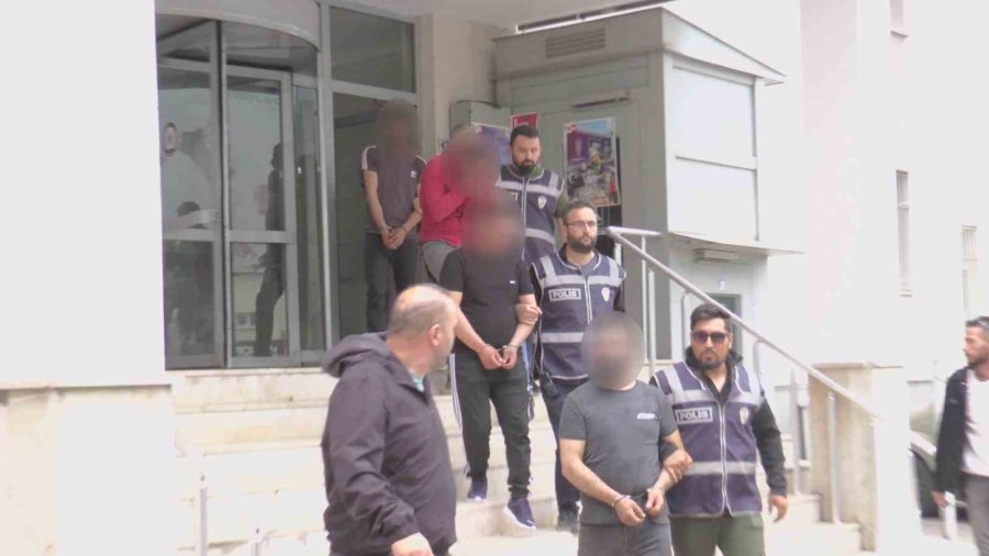 Kayseri’de Aranan Şahıslara Eş Zamanlı Operasyonda 25 Kişi Yakalandı