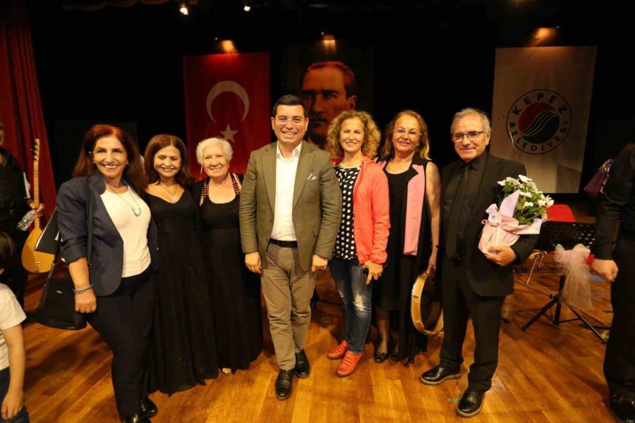 Kepez’de Anadolu’nun Renkleri Türkülerle Dile Geldi