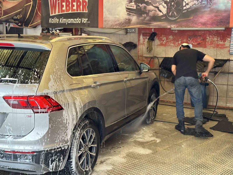 Oto Yıkamacıların Umudu Temmuza Kaldı