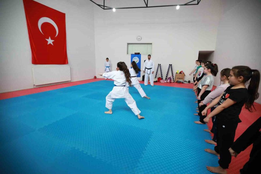 Talas Sporcu Fabrikasına Kayıtlar Başladı