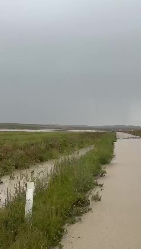 Günyüzü’nde Sel Sonrası Karayolu Ulaşıma Kapandı