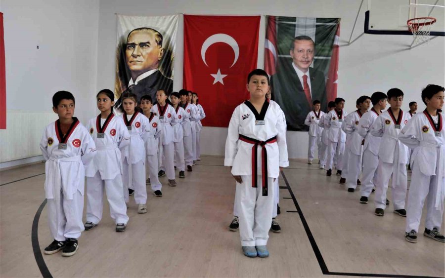 Jandarmadan İlk: Kırsaldaki Çocuklar Sporla Tanıştı