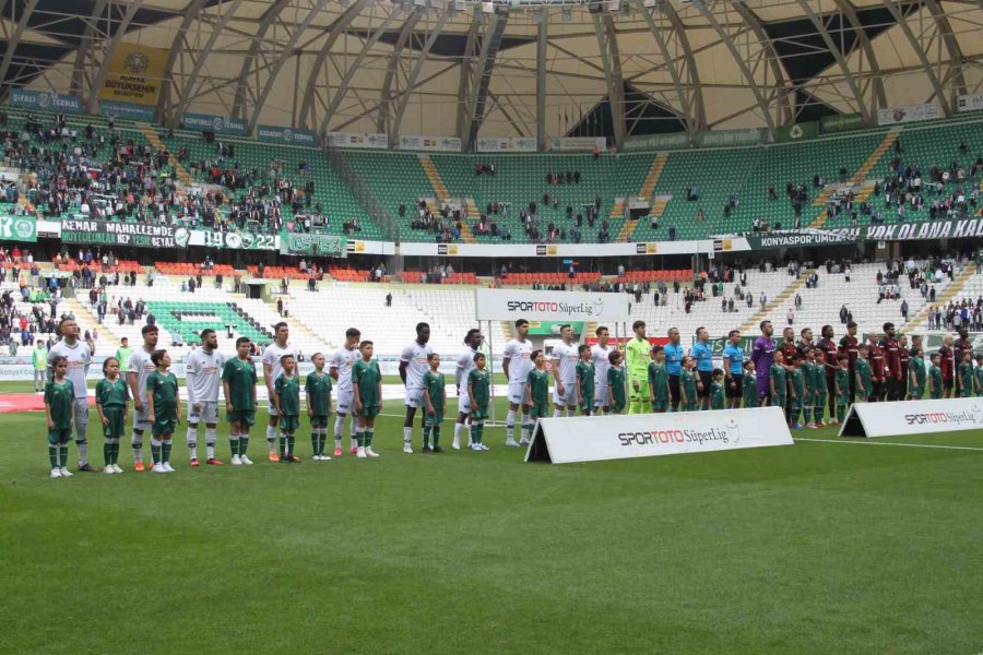 Spor Toto Süper Lig: Konyaspor: 1 - Fatih Karagümrük: 1 (ilk Yarı)