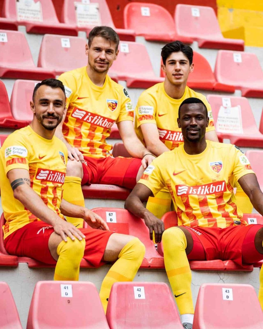 Kayserispor’un Yeni Forması Görücüye Çıktı