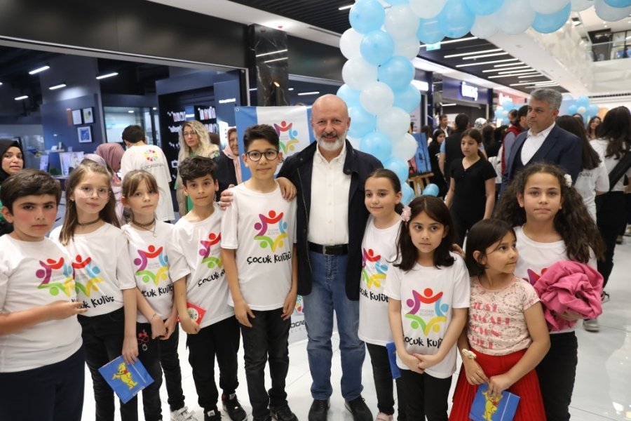 Başkan Çolakbayrakdar: "her Alanda Gençlerimiz Ve Evlatlarımızın Yanındayız"