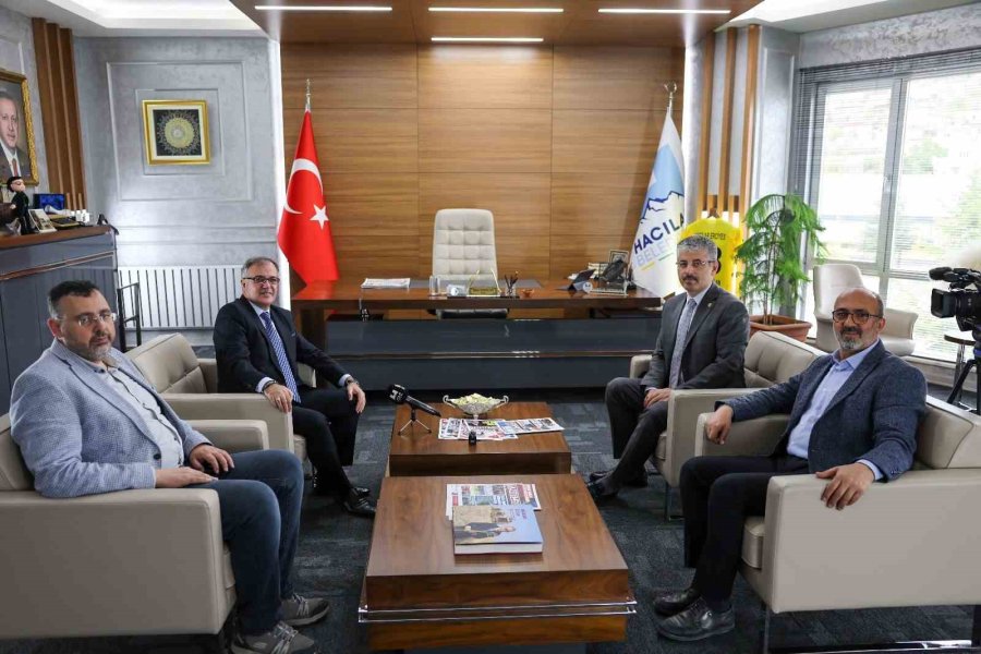 Çopuroğlu’ndan Hacılara Teşekkür Ziyareti