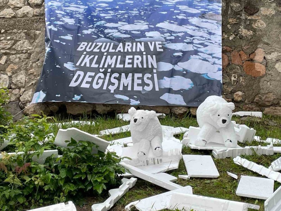 ‘gürleyik Avatarı’ Yine İlginç Bir Protesto İle Vatandaşlara Seslendi