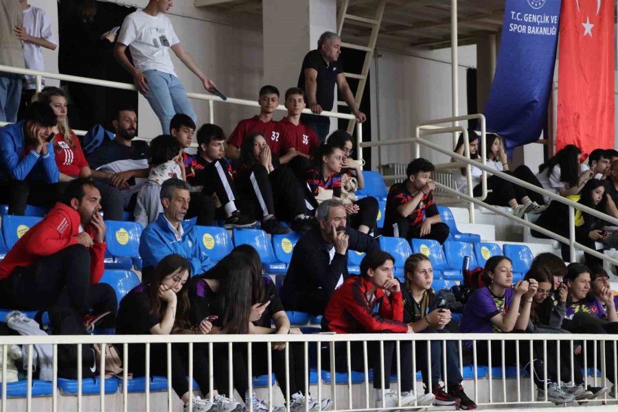 Floor Curling Gençler Türkiye Şampiyonası Karaman’da Başladı