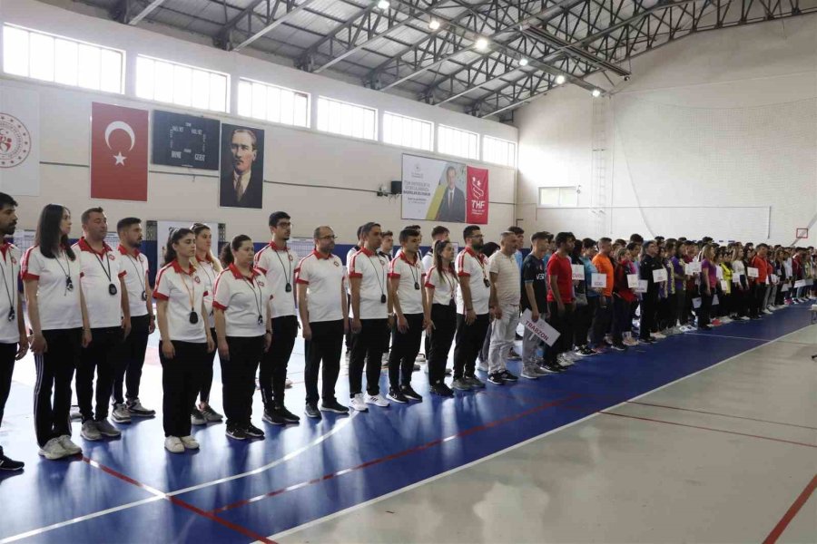 Floor Curling Gençler Türkiye Şampiyonası Karaman’da Başladı