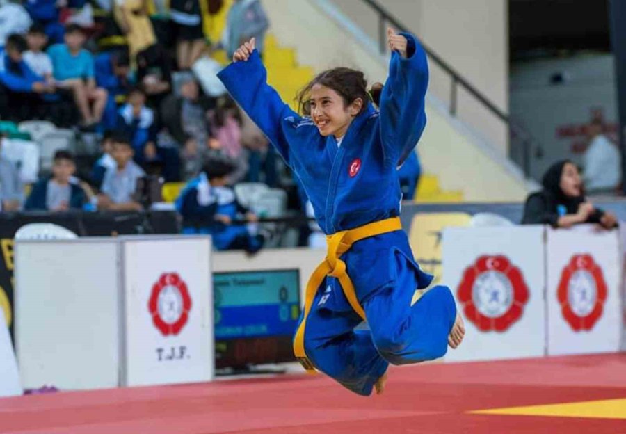 İlk Kez Katıldığı Judo Şampiyonada Türkiye Üçüncüsü Oldu