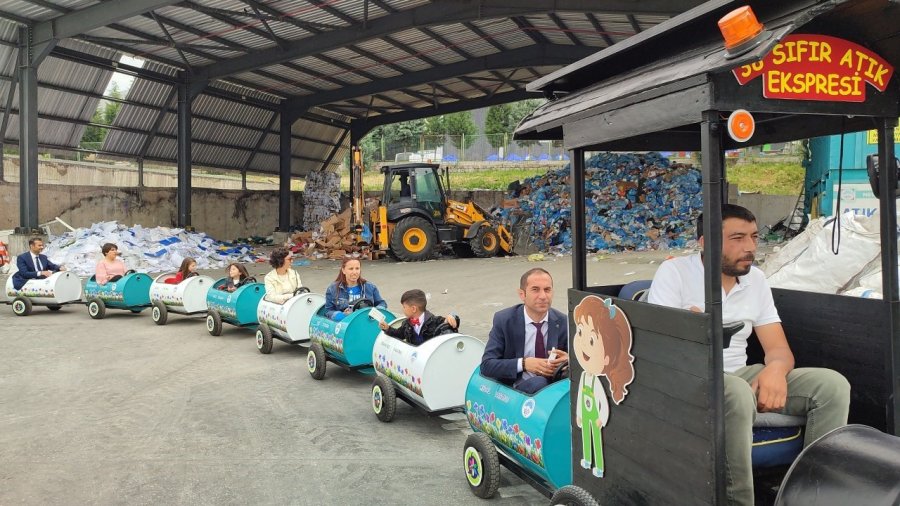 Sıfır Atık Treni İle Çocuklar Melikgazi’de Hem Eğleniyor Hem Öğreniyor