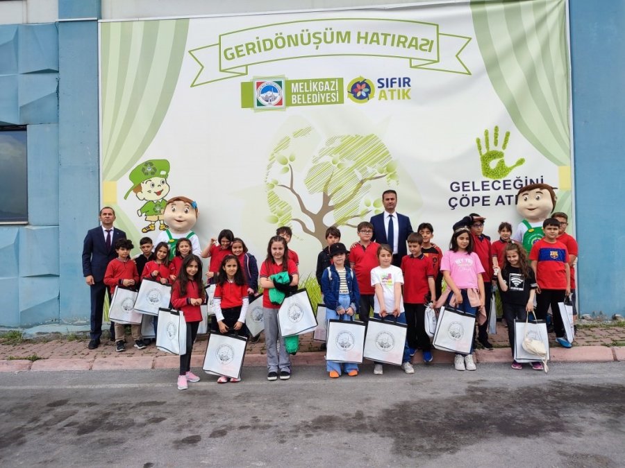 Sıfır Atık Treni İle Çocuklar Melikgazi’de Hem Eğleniyor Hem Öğreniyor