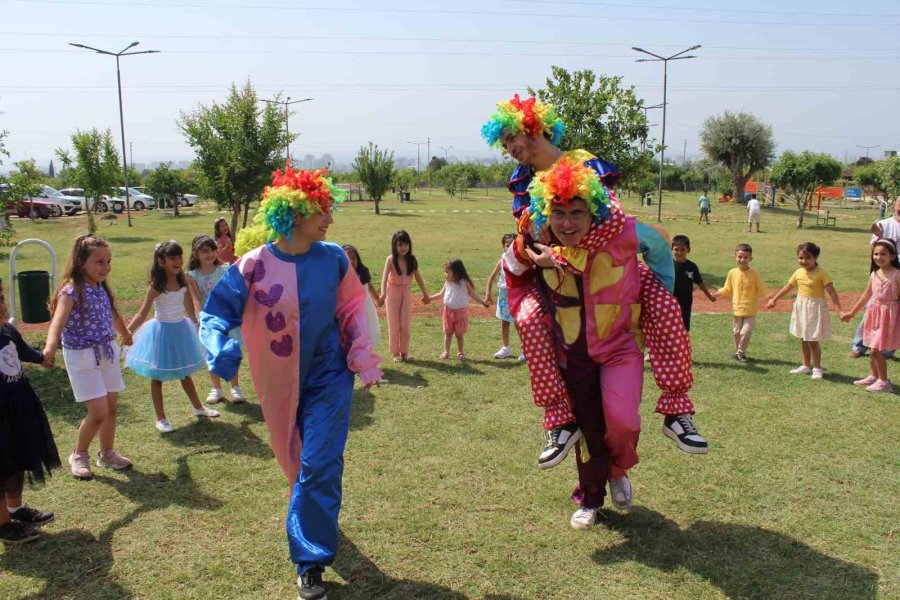 Miniklerin ’okuma Bayramı’ Etkinliği Göz Kamaştırdı