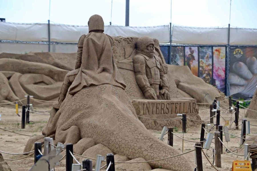 Antalya’da 10 Bin Ton Kum Kullanarak 25 Heykeltıraş Onlarca Heykel Yaptı