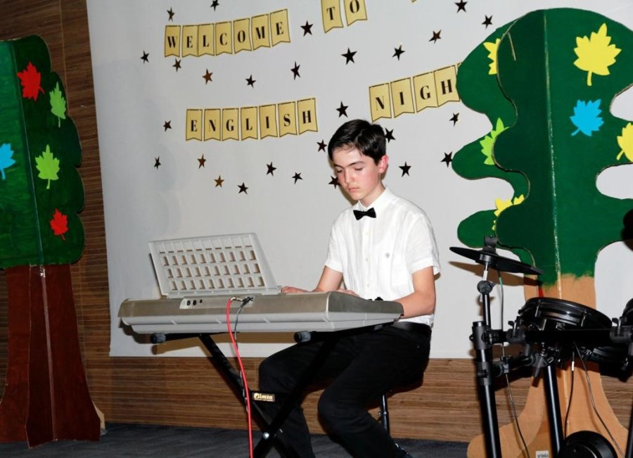 Ortaokul Öğrencilerinden İngilizce Şovu