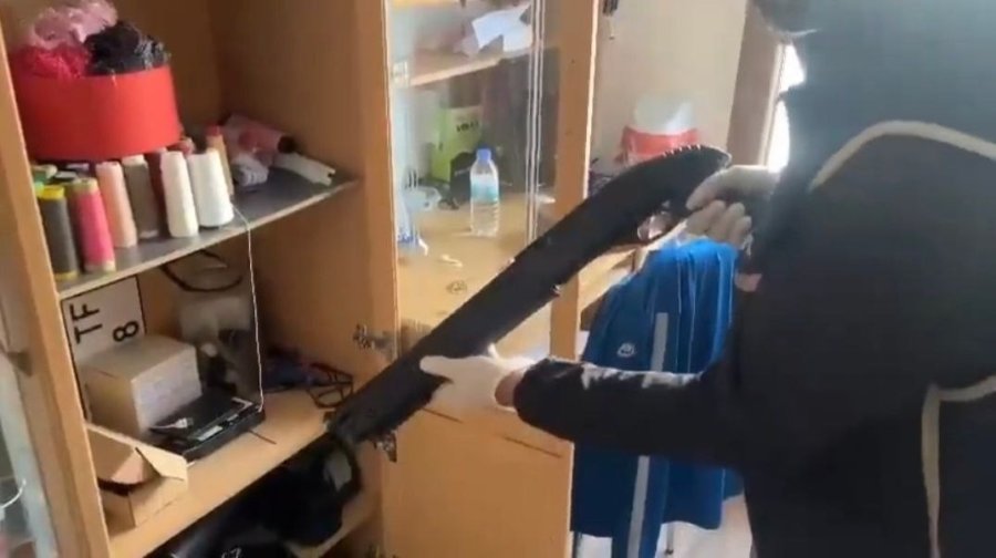 Kayseri’de Yasa Dışı Silah Bulunduranlara Eş Zamanlı Operasyon: 2 Gözaltı