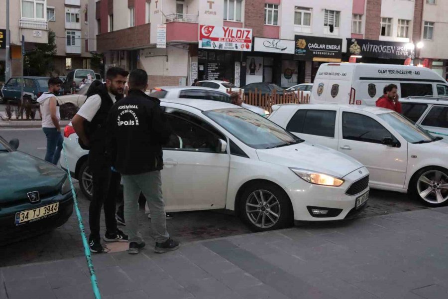 Kavgayı Ayırmaya Çalışan Esnaf Vuruldu