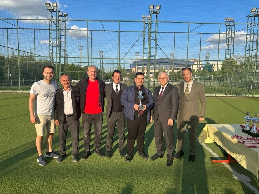 Esogü Birimler Arası Personel Futbol Turnuvası’nda Kupa Sahibini Buldu