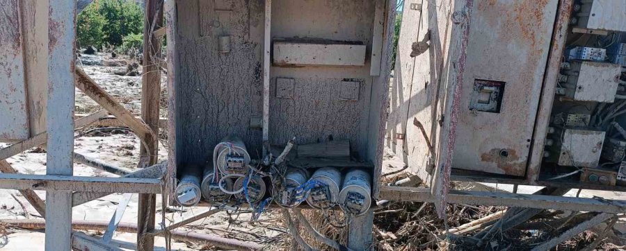 Mersin Mut’ta Yağışlardan Etkilenen Alanlarda Hasar Tespiti