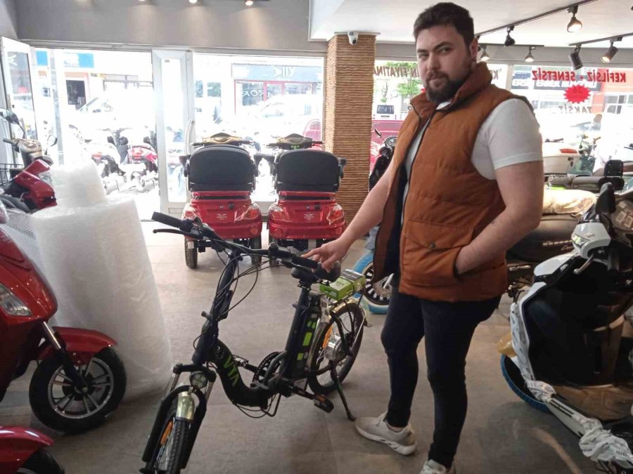 Elektrikli Bisiklet Satıcılarından Sürücülere ‘şarj’ Uyarısı