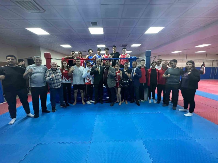 Ak Parti Milletvekili Çopuroğlu’ndan Şampiyonlara Ziyaret