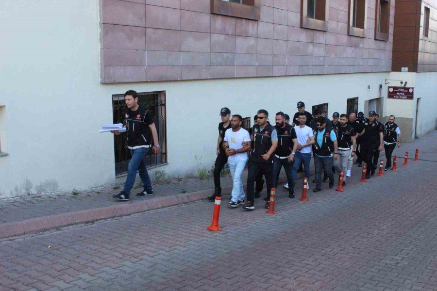 Midelerinde Uyuşturucu Ticareti Yapan Şahıslar Adliyede