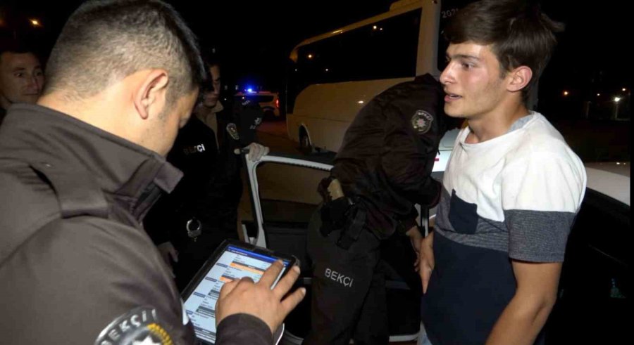 Annesi Doğum Yapacak Sürücünün Heyecanı Polisleri Korkuttu