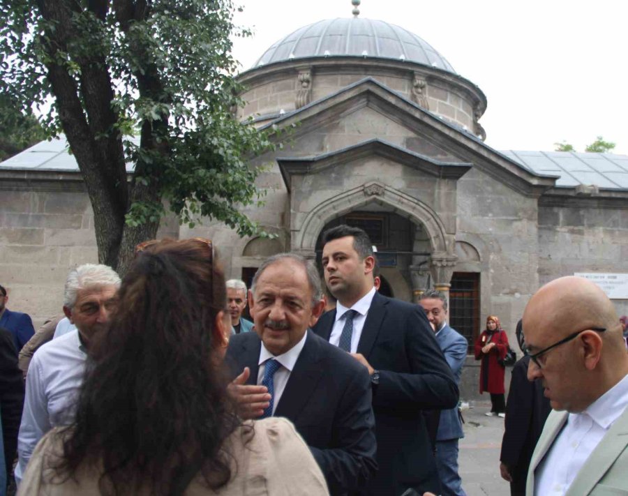 Bakan Özhaseki: "850 Bin Bağımsız Birim Yapmak Durumundayız"